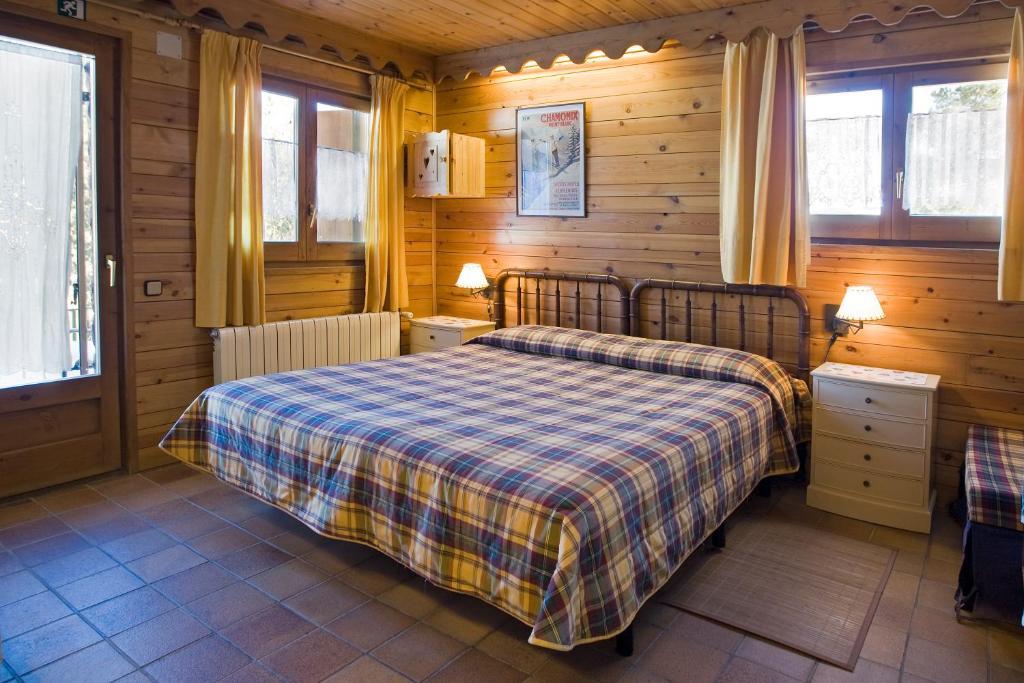 Niu Dels Falcons Bed & Breakfast La Molina  Ruang foto