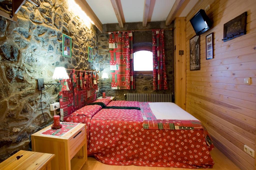 Niu Dels Falcons Bed & Breakfast La Molina  Ruang foto