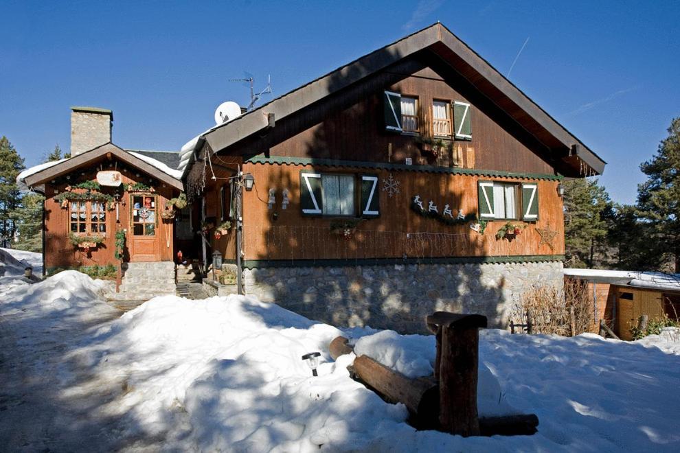 Niu Dels Falcons Bed & Breakfast La Molina  Bagian luar foto