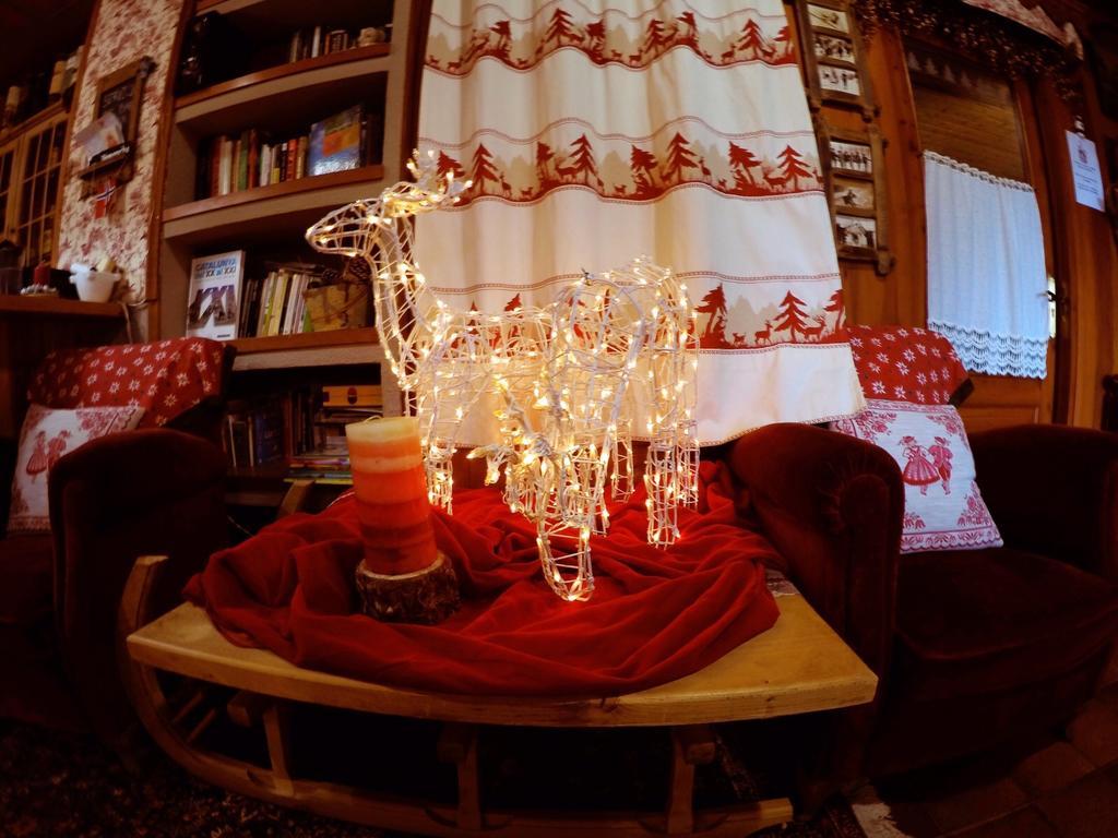 Niu Dels Falcons Bed & Breakfast La Molina  Bagian luar foto